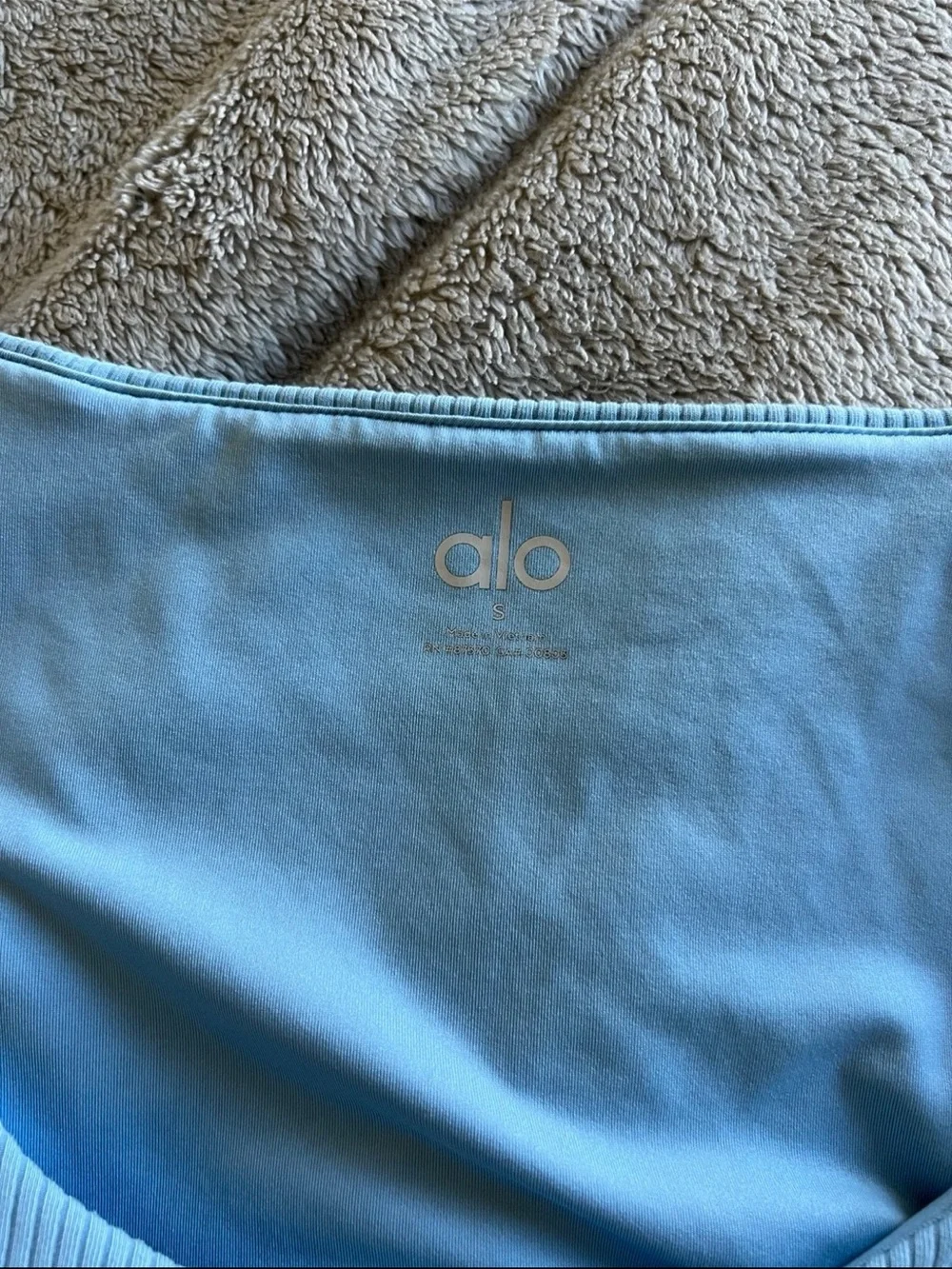 ALO Yoga Blissful Henley Bra Top Sky Blue Small